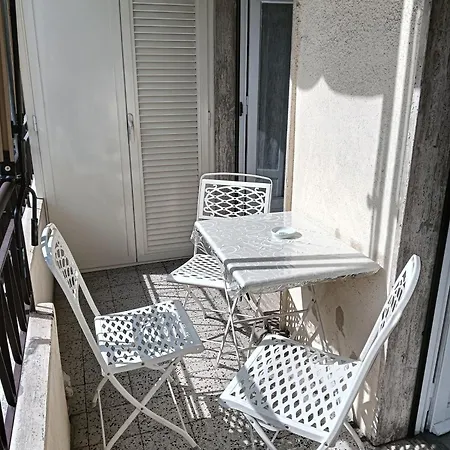 Sommacon House סנרמו