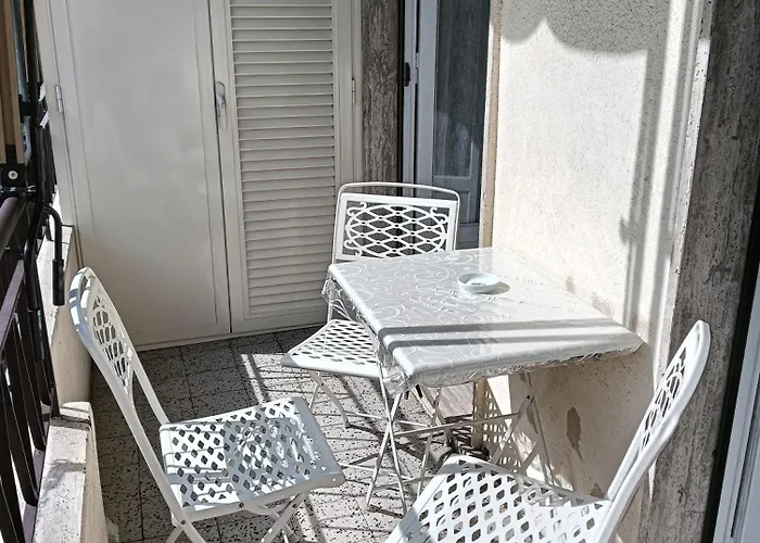 Sommacon House San Remo