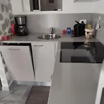 Sommacon House アパート