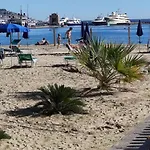 Sommacon House アパート